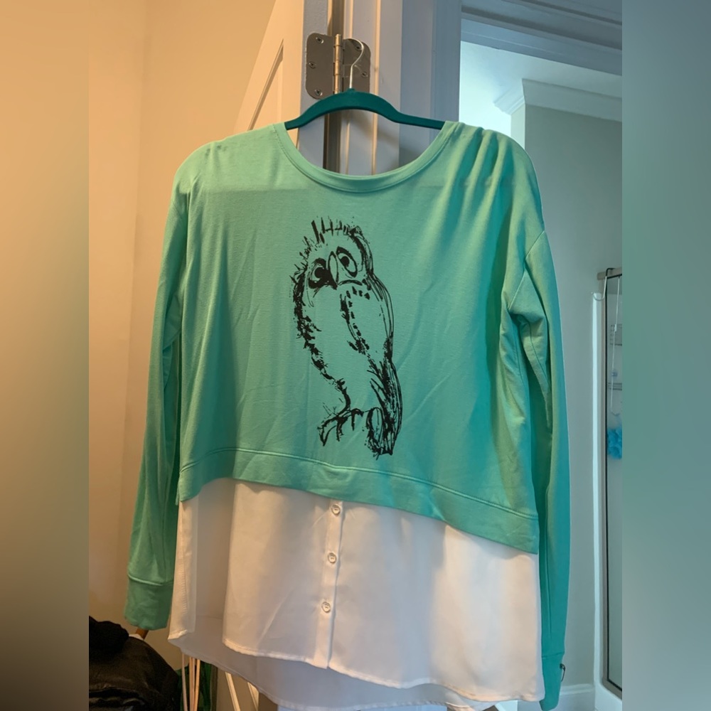 Kensie cute layered top with adorable owl 🦉